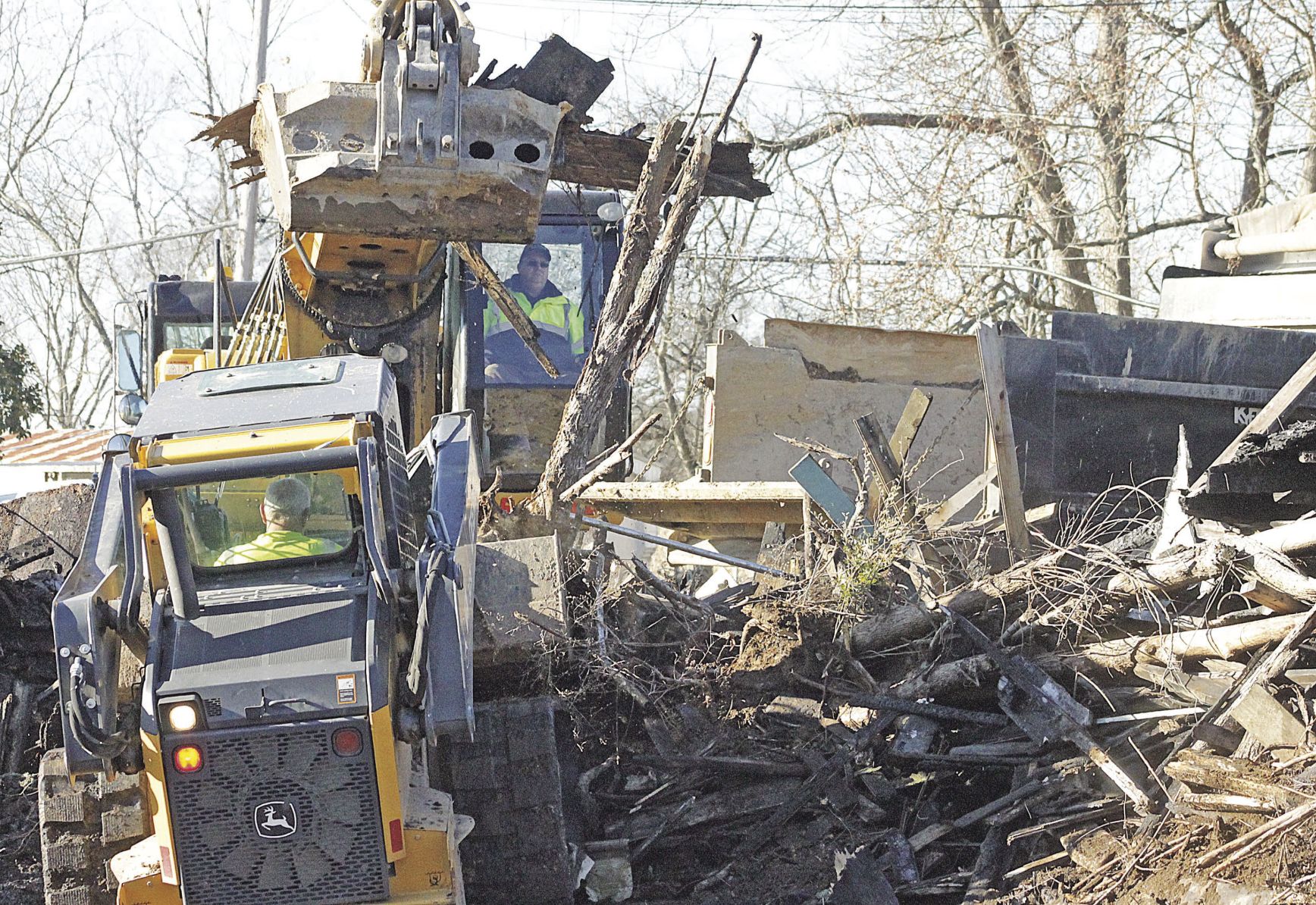Almo Heights cleanup
